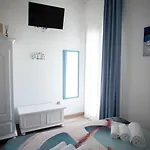 Azzurro Mare Bed & Breakfast 3*