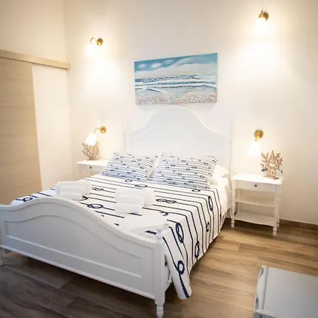 Azzurro Mare Rooms&restaurant Bed & Breakfast